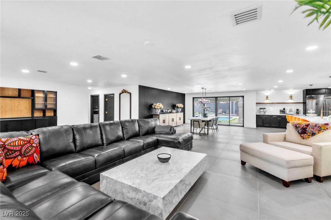 3189 Montecito Drive