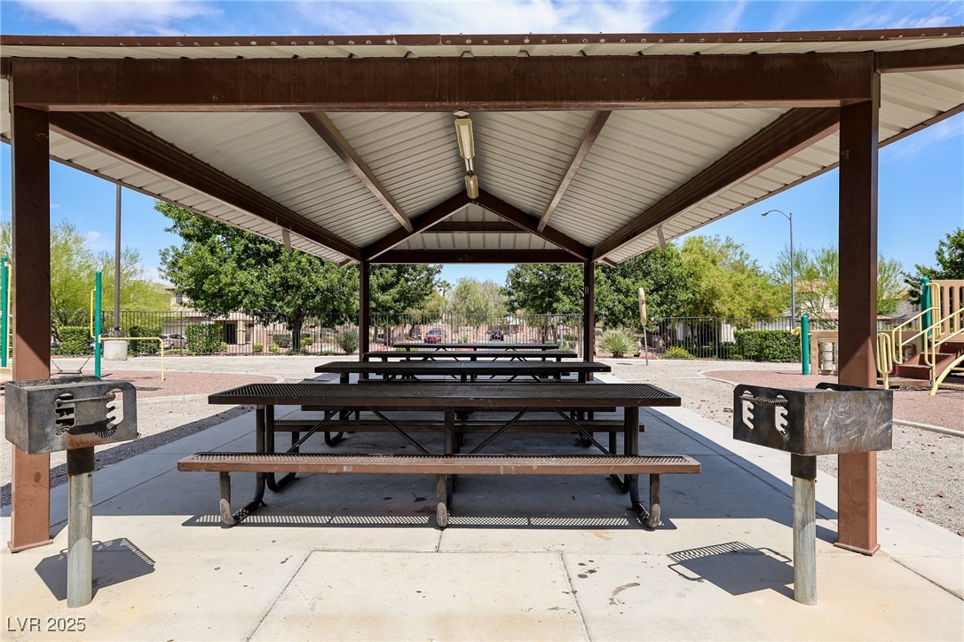 928 Shades End Avenue, North Las Vegas, Nevada image 32