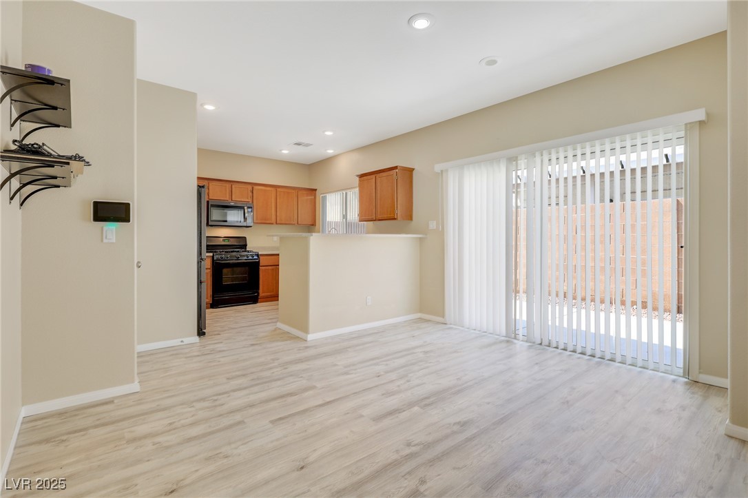 928 Shades End Avenue, North Las Vegas, Nevada image 9