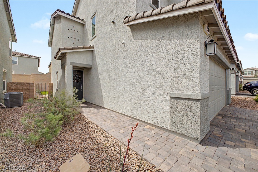 9963 Ravenswood Peak Avenue