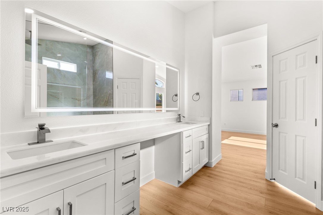 Henderson, Nevada 89052, United States, 3 Bedrooms Bedrooms, ,2 BathroomsBathrooms,Residential,Active,21148