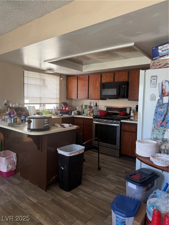 5065 Celebrity Circle