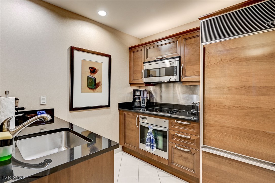 135 E Harmon Avenue 2721