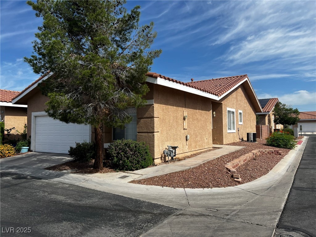 2854 Red Rooster Court