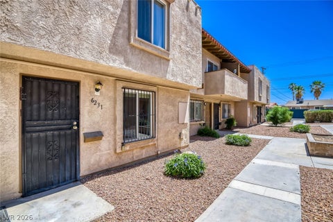 Townhouse For Sale - 6231 W Washington Avenue<br/> Clark County, Las Vegas, NV 89107