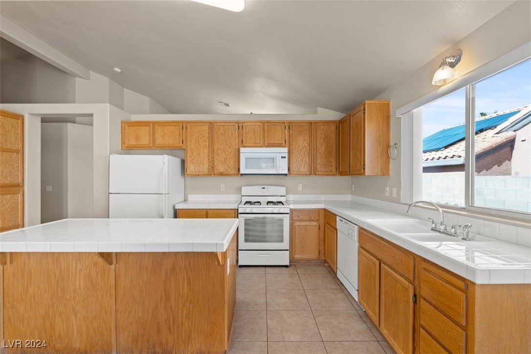 685 Truk Lagoon Drive, Henderson, Nevada image 12