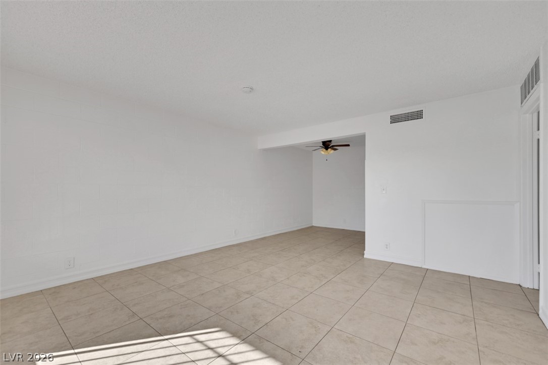 585 S Royal Crest Circle 16