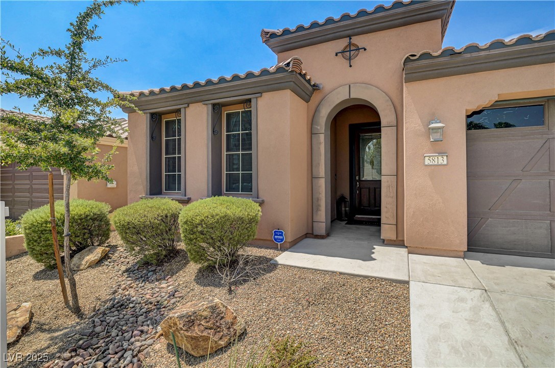Properties 1 5813 Summit Greens Street