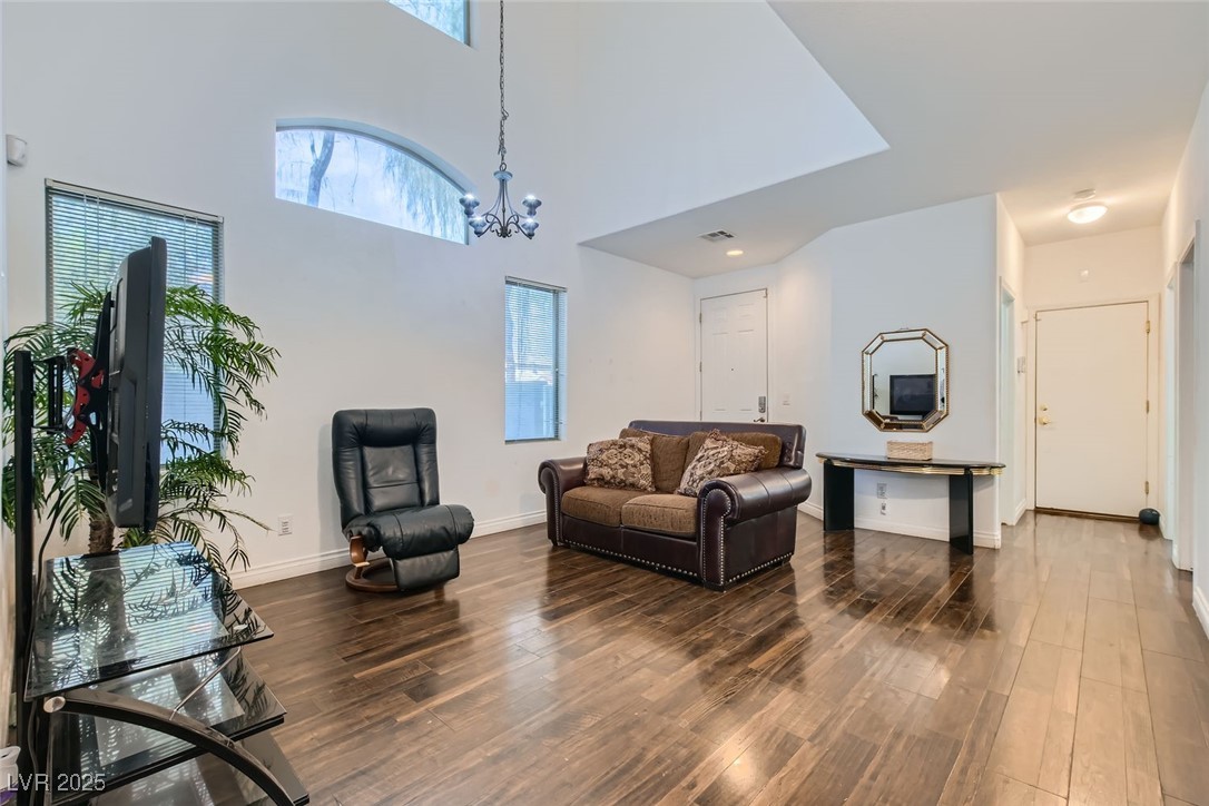 2905 Vigilante Court