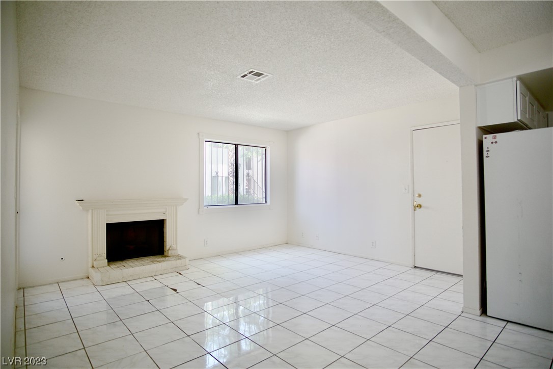 Photo 10 of 36 of 1701 E Katie Avenue 77 condo