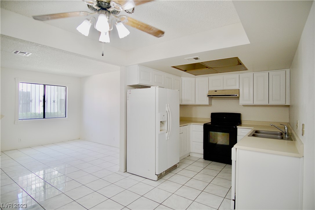 Photo 4 of 36 of 1701 E Katie Avenue 77 condo
