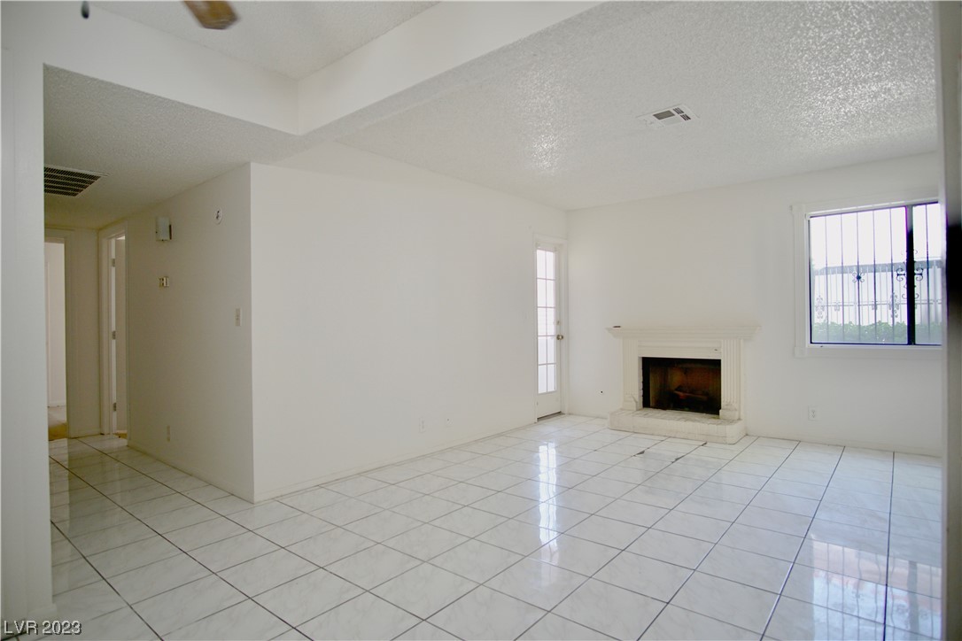 Photo 11 of 36 of 1701 E Katie Avenue 77 condo