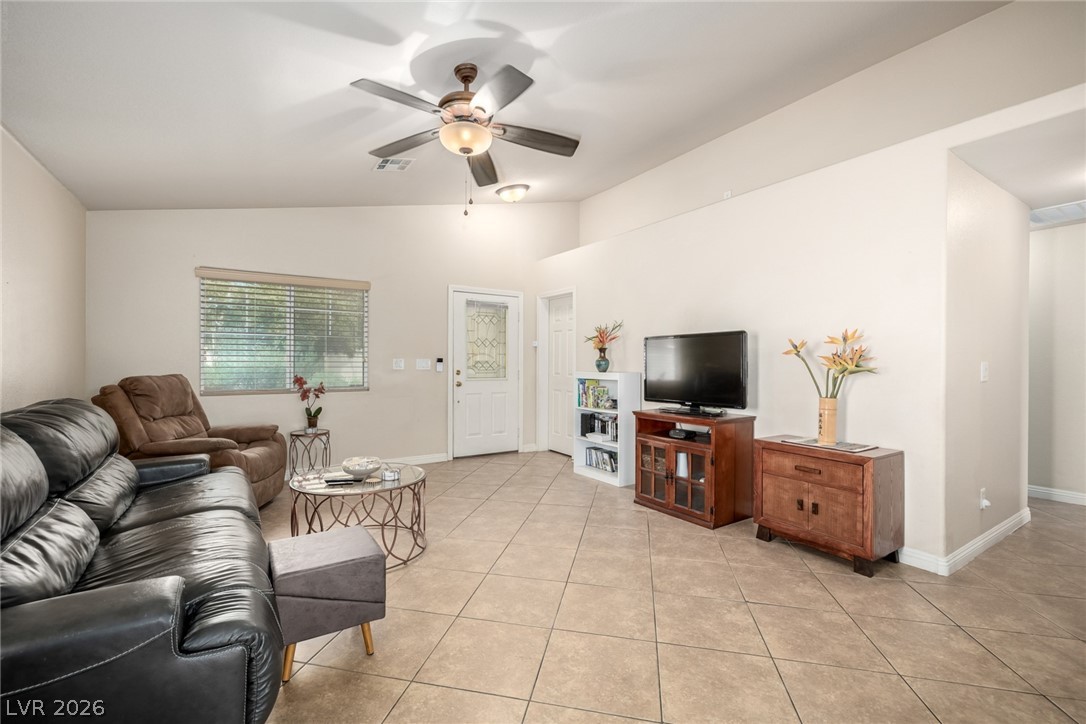 2821 Woodland Park Avenue