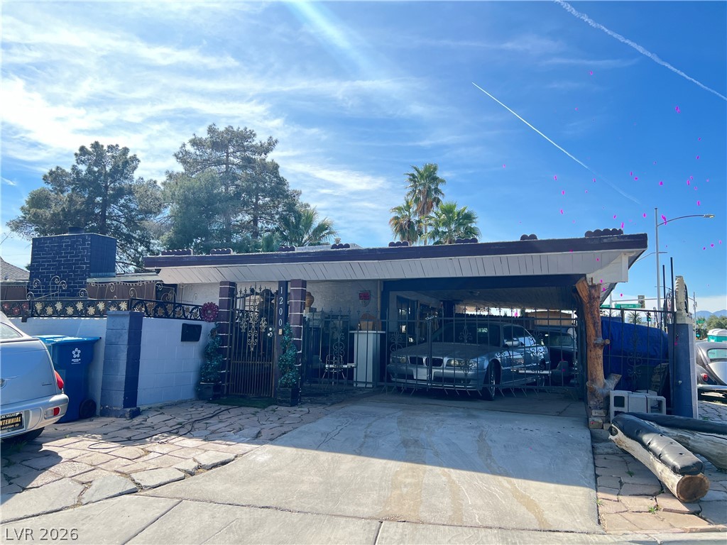 1200 Franklin Avenue