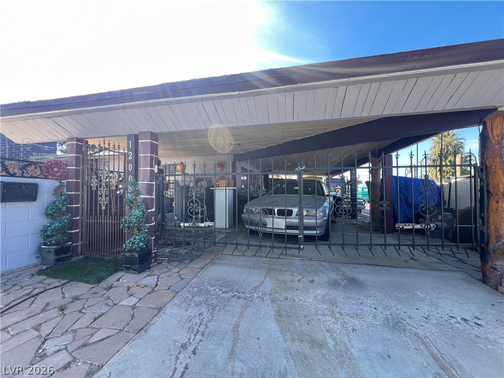 1200 Franklin Avenue