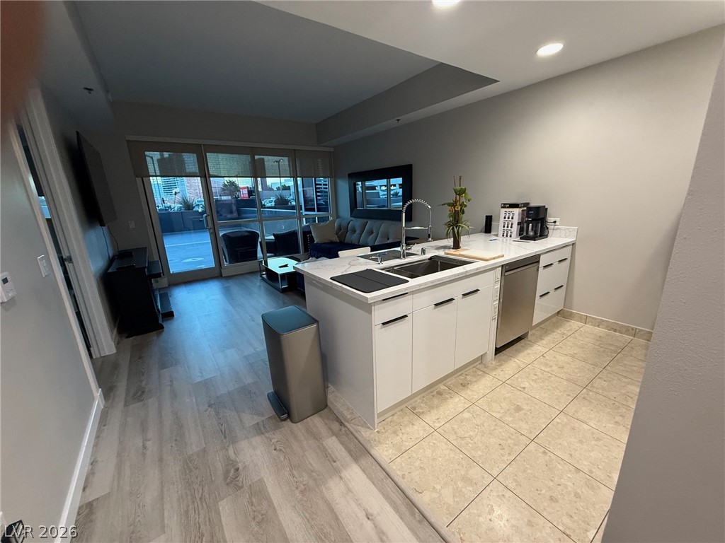 4525 Dean Martin Drive 401