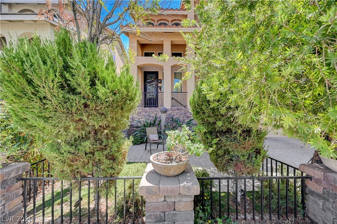 1161 Sax Fifth Avenue