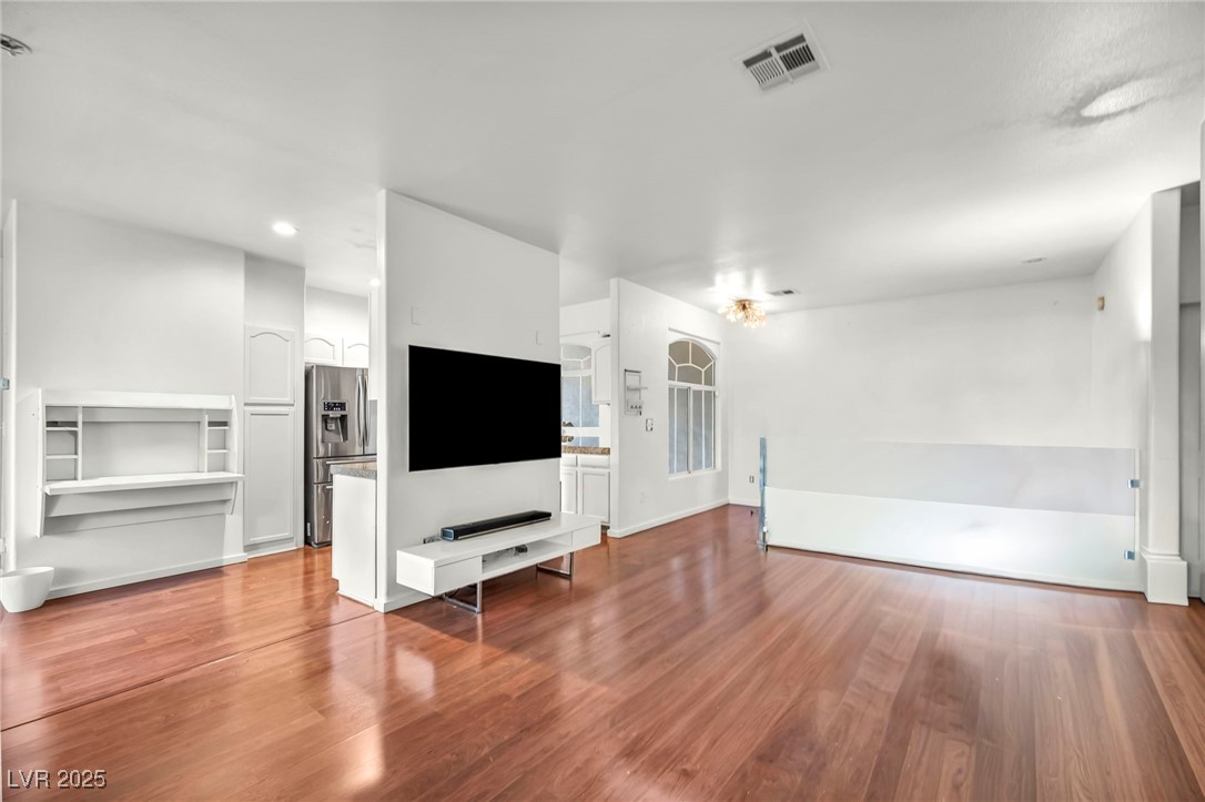 2050 W Warm Springs Road 3721