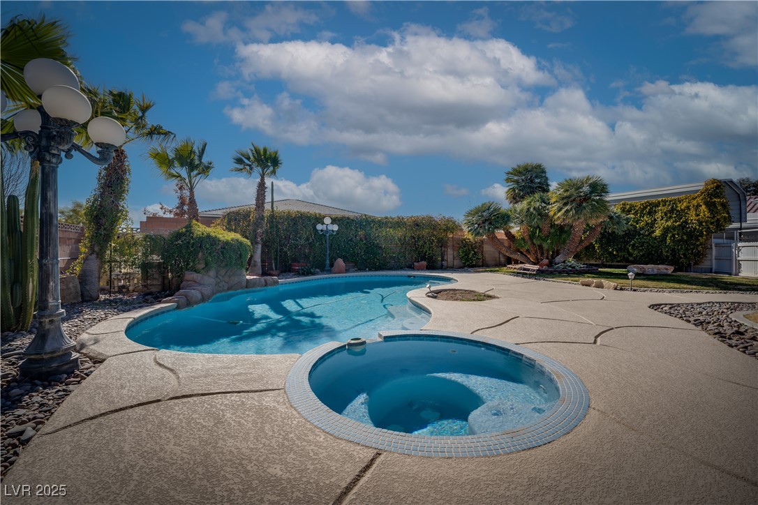 5625 W Agate Avenue, Las Vegas, Nevada image 4