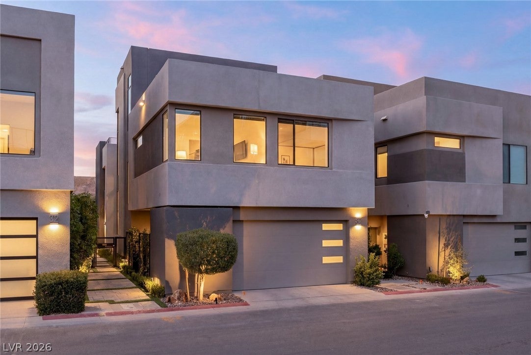 34 Lakefront Drive