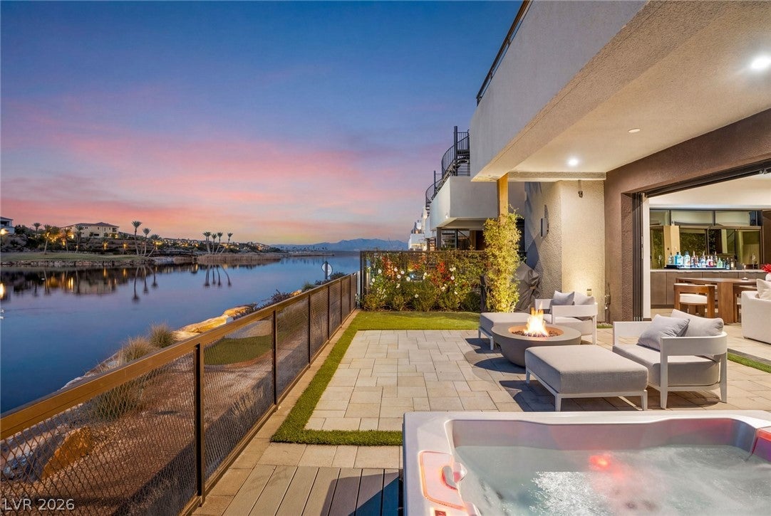34 Lakefront Drive