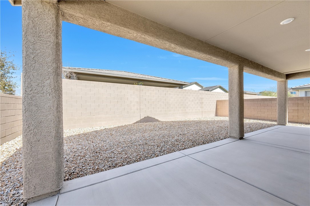 North Las Vegas, Nevada 89086, United States, 2 Bedrooms Bedrooms, ,2 BathroomsBathrooms,Residential,Active,80554
