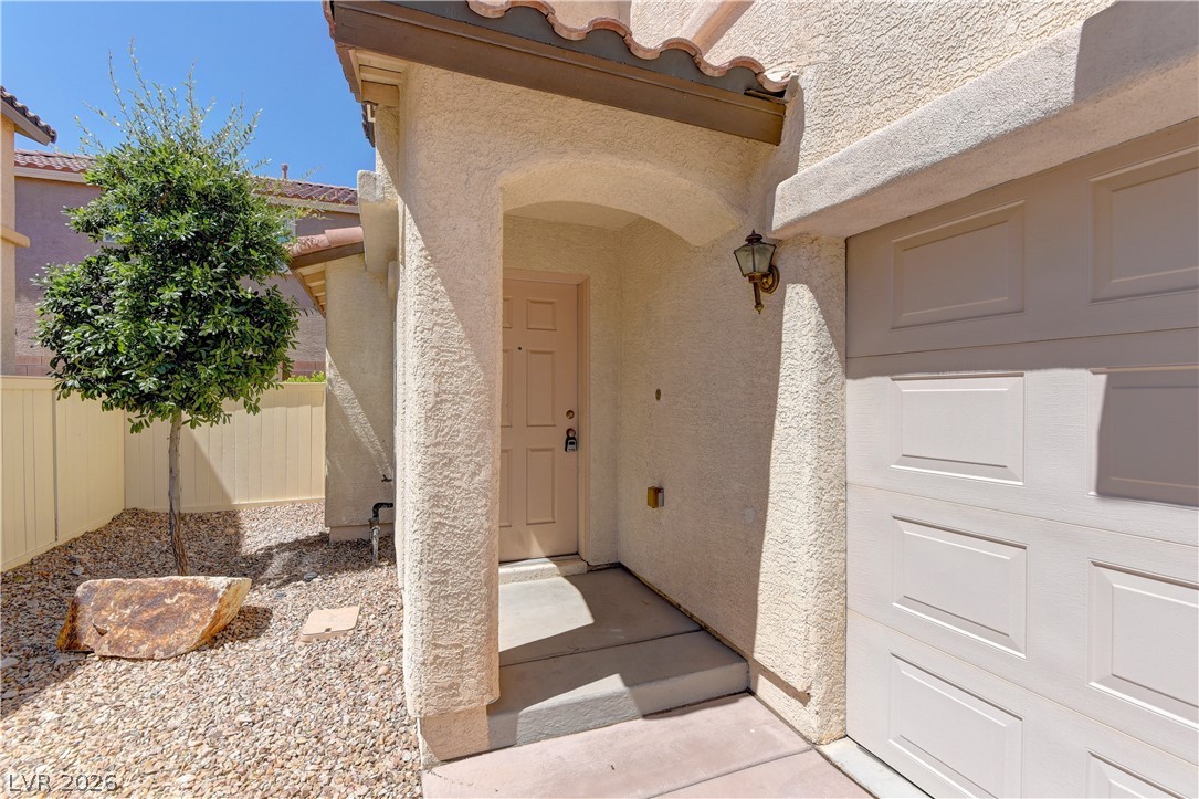 5862 Baroque Gold Court