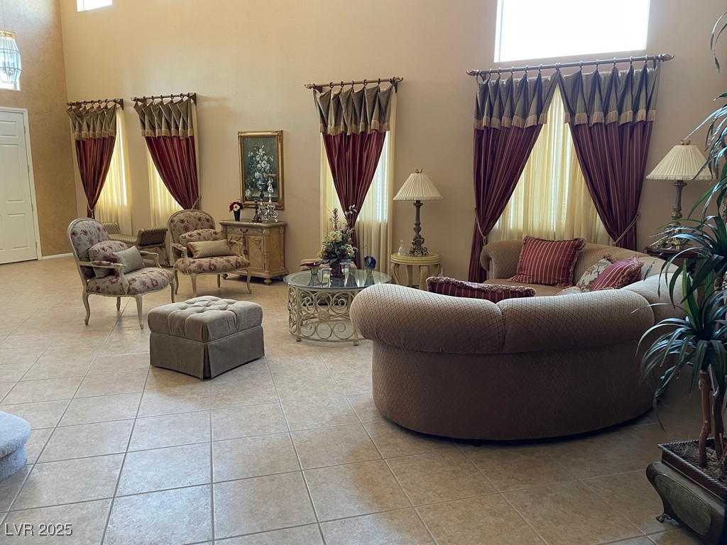 170 Arches Court