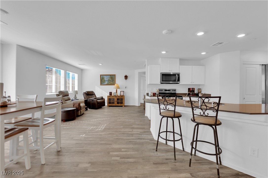 7950 Pandora Sky Street 1