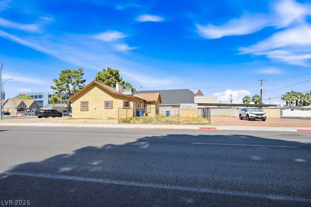 529 S 9th Street