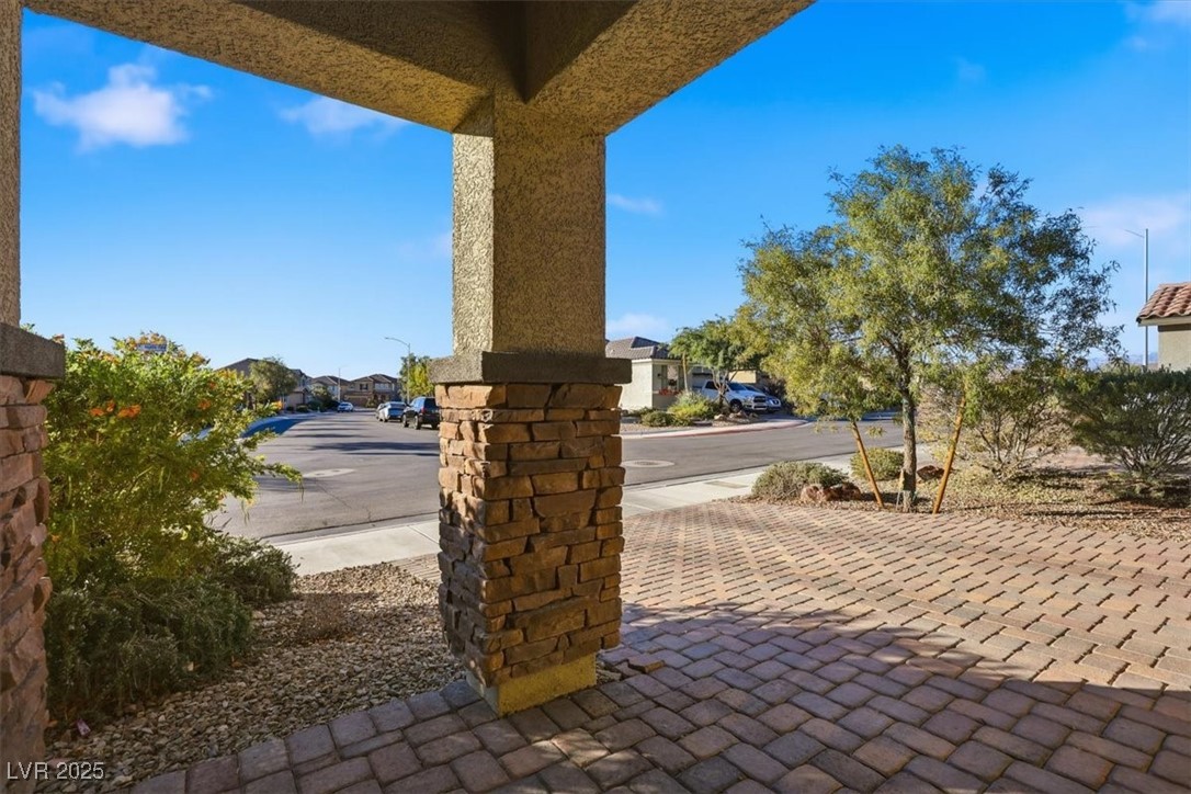 1418 Majestic Pond Avenue