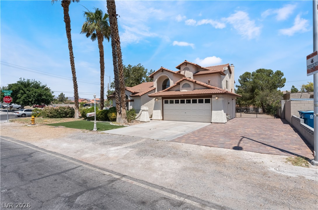 5916 Paseo Del Mar