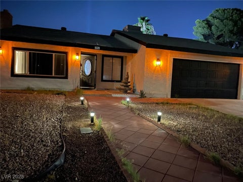 Homes For Rent - 5415 Oxbow Street<br/> Las Vegas, NV 89119