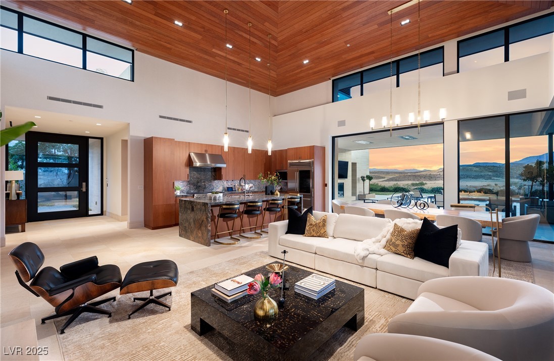 11707 Discovery Canyon Drive