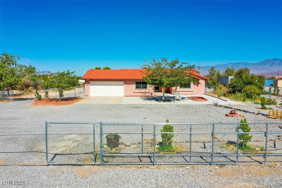 1220 E Gamebird Road