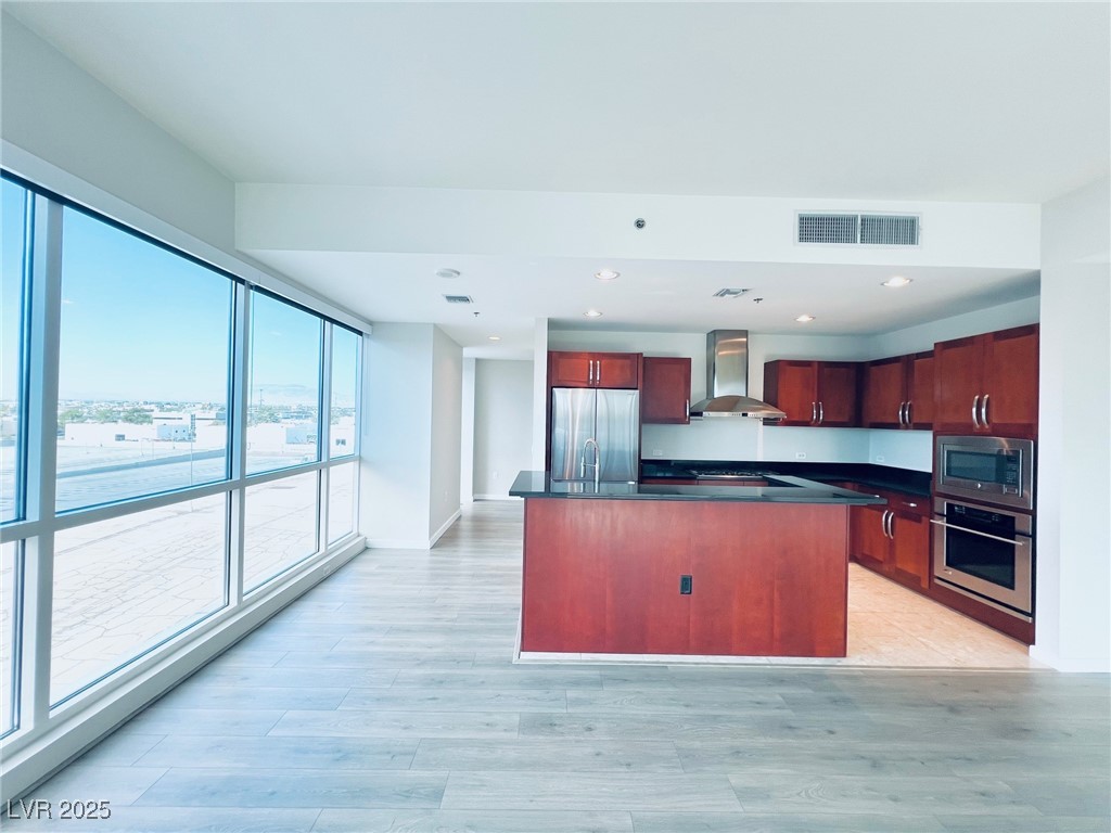 4575 Dean Martin Drive 600