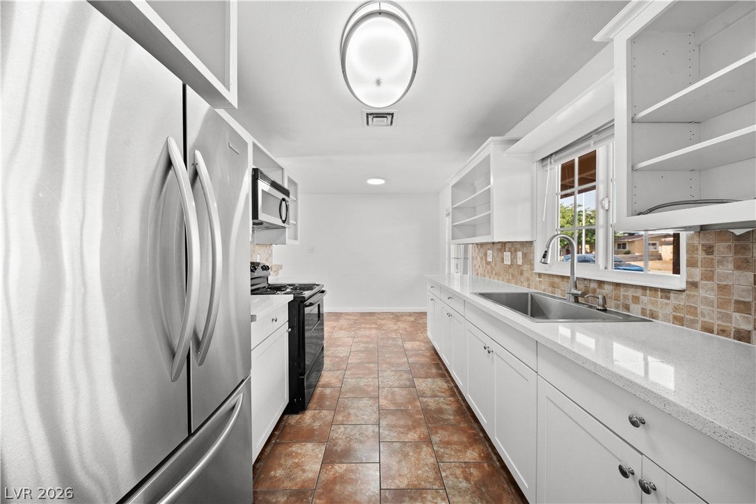 1001 Silver Lake Drive