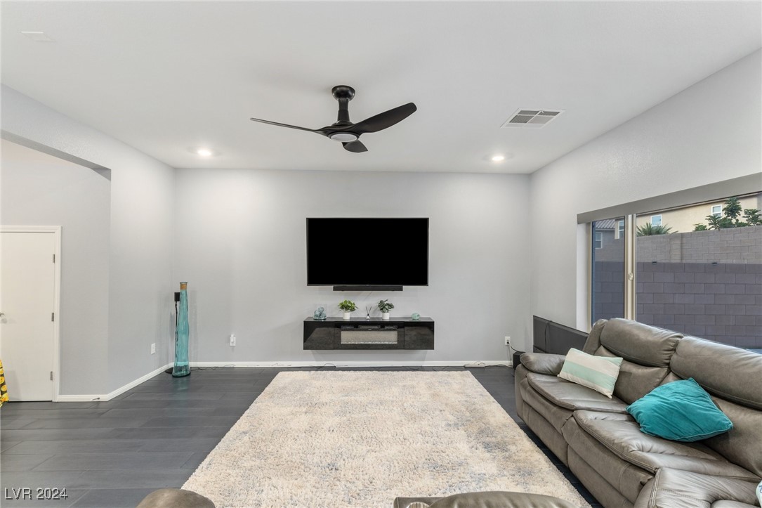 10428 Rose Palisade Street, Las Vegas, Nevada image 5