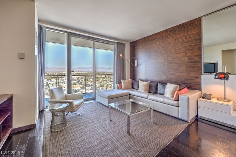 4381 W Flamingo Road 1905