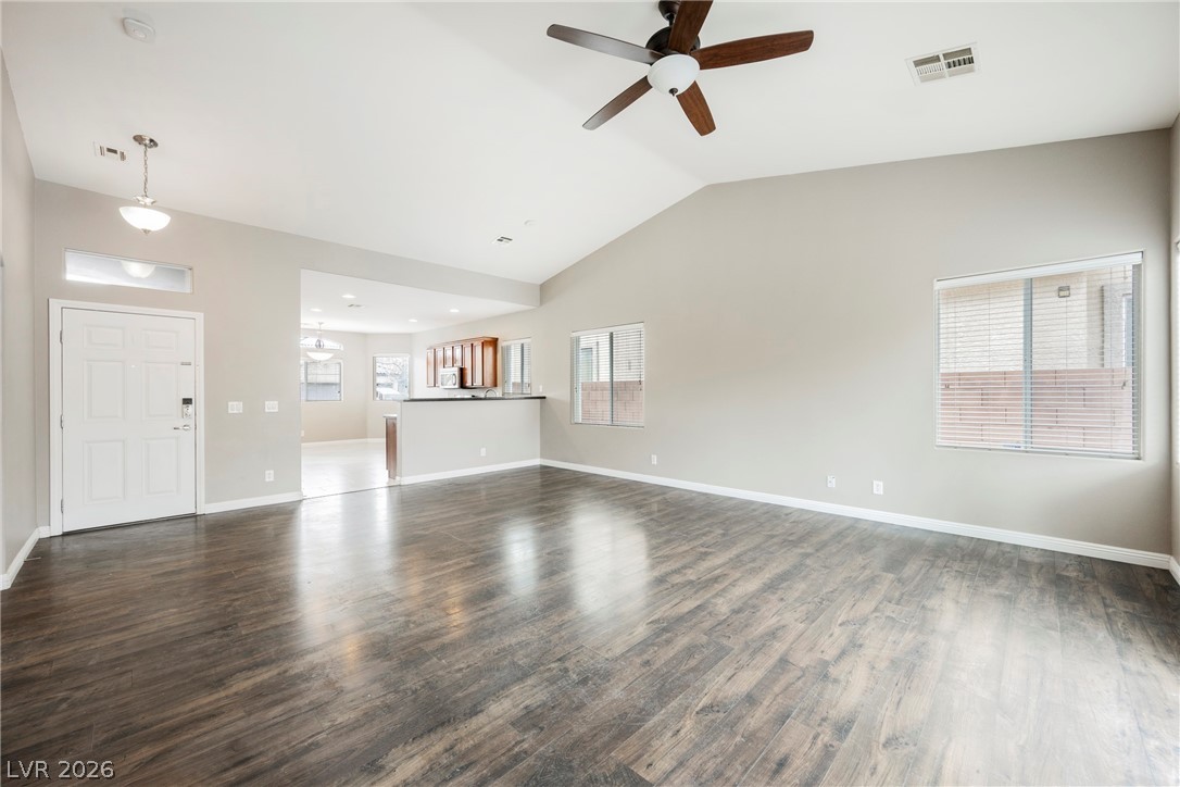 712 Fiesta Del Rey Avenue