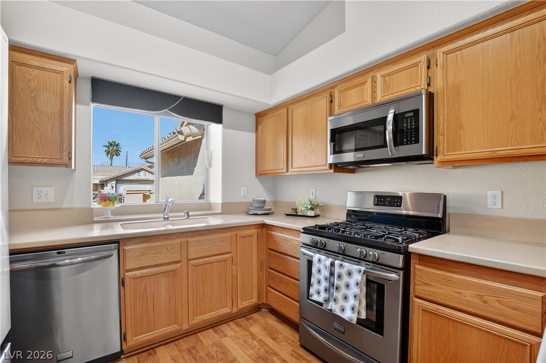 2035 E Warm Springs Road 1006