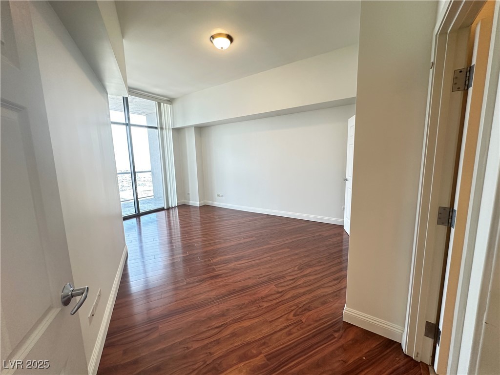 200 W SAHARA Avenue 3909