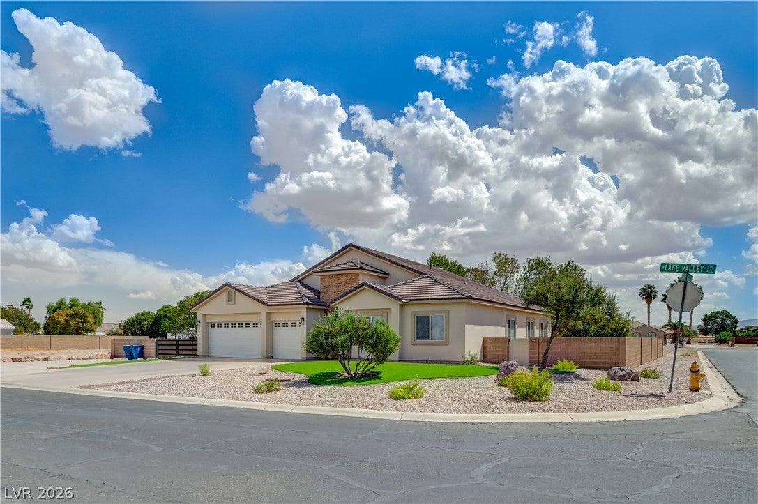 1461 Lake Valley Drive