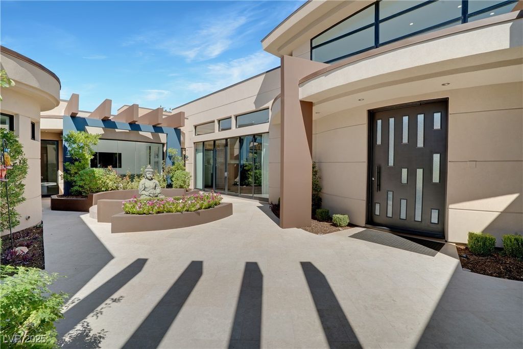 Photo of 10 Ridge Blossom Road, Las Vegas, NV 89135 (MLS # 2721828)