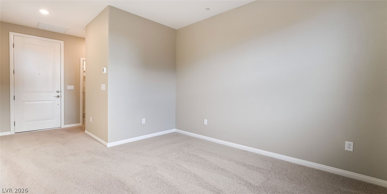 738 Cloud Creek Street