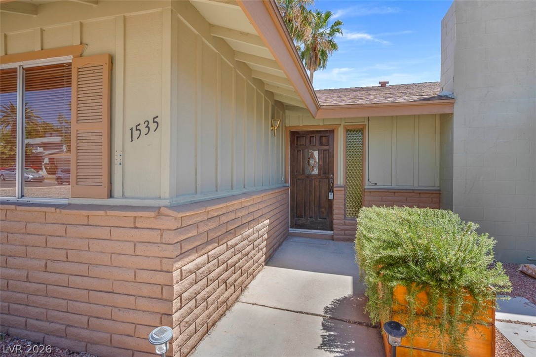 1535 Mancha Drive
