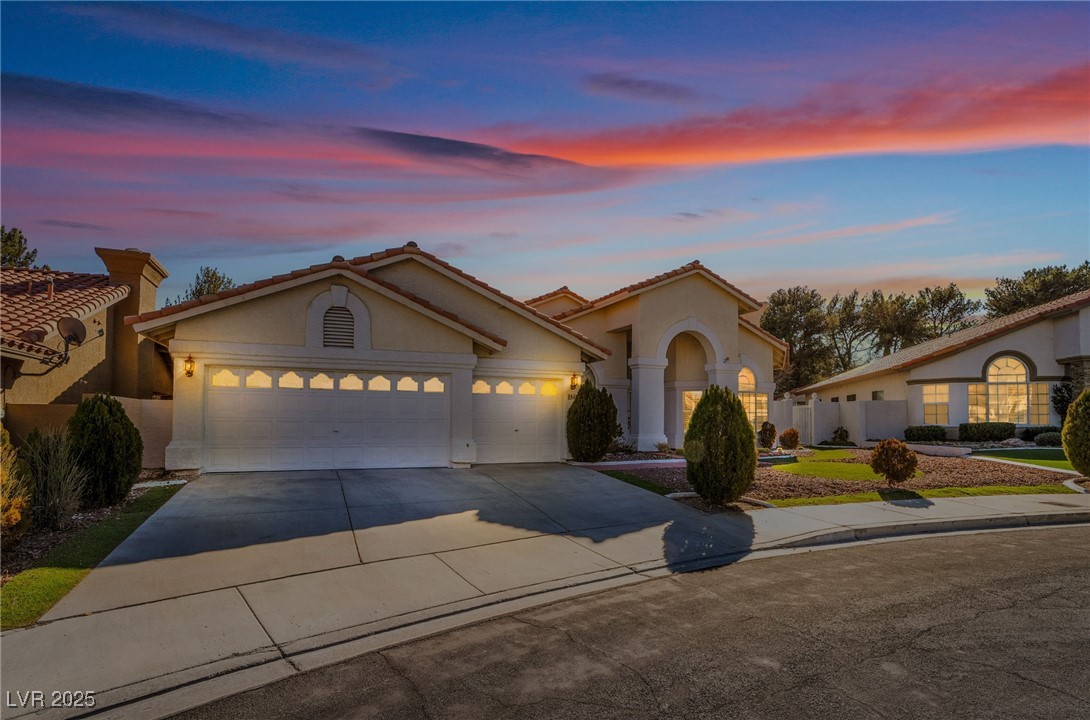 1540 Castle Crest Drive, Las Vegas, Nevada image 1