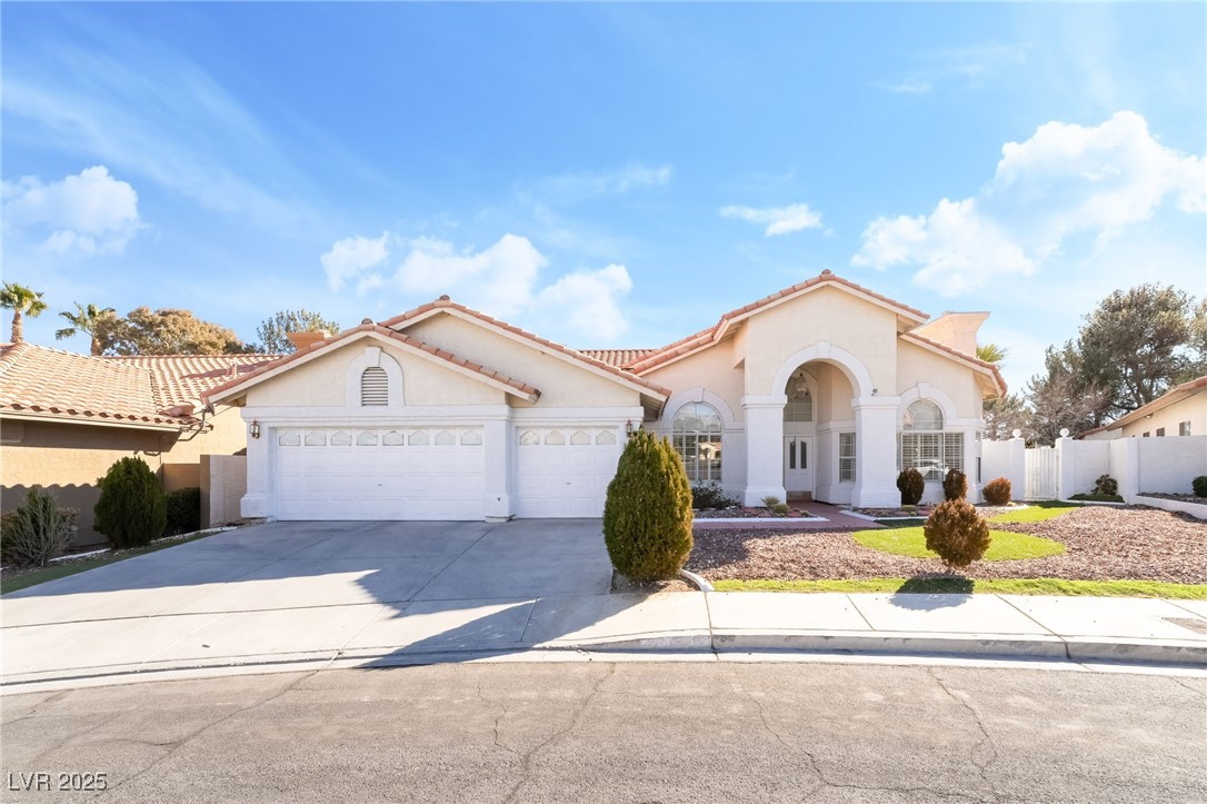 1540 Castle Crest Drive, Las Vegas, Nevada image 4