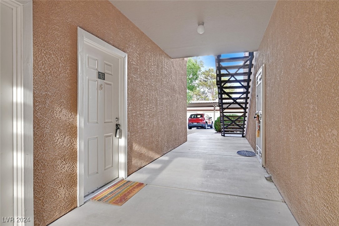 231 W Horizon Ridge Parkway #713, Henderson, Nevada image 2