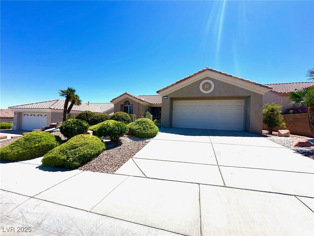 11025 Hawk Valley Avenue, Las Vegas, Nevada image 2